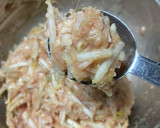 鷄ももひき肉ともやしの握り揚げ作り方3写真