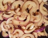 あけびと鶏皮のにんにく炒め作り方4写真
