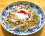 モヤシとキュウリに温泉卵◎簡単豚ロース丼作り方4写真