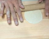自家製餃子の皮 50枚分 約12g/1枚作り方6写真