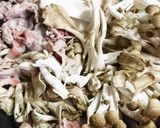 ☆韓国海苔必須！豚肉のキノコ炒め☆作り方2写真