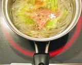 醤油をプラス・ほっとするコンソメスープ作り方2写真