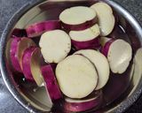 甘じょっぱい！さつまいもめんつゆバター煮作り方1写真