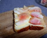 食パンでクルッと。桃のバターサンド作り方4写真