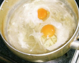 大根と落とし卵のお味噌汁作り方2写真