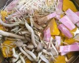 秋、南瓜＆きのこたっぷりの味噌汁作り方1写真