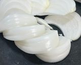 厚揚げと玉ねぎの豚バラ「マヨ味噌」炒め作り方2写真