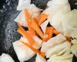 サッポロ一番味噌ラーメン●キャベツ盛り作り方1写真