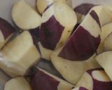 さつまいもと鶏肉のコチュジャン炒め作り方2写真