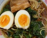 インスタントラーメンにモロヘイヤ作り方3写真