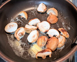 旨味たっぷりきのこのめんつゆバター焼き作り方3写真