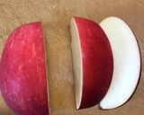 ミニトマトの代わりに＊りんご飾り切り作り方1写真