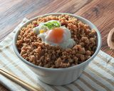 そぼろ丼の温玉落とし作り方3写真