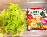 たっぷりレタスのしょうゆラーメン☆作り方2写真