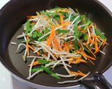 野菜たっぷりビビンバ風焼ビーフン作り方3写真