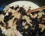 黒きくらげとベーコンのクリームパスタ作り方10写真