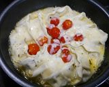 簡単！餃子のチーズ煮☆チーズアヒージョ作り方3写真