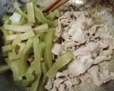 山くらげと豚肉の炒め煮作り方3写真