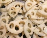 蓮根と舞茸のガーリックペッパー炒め作り方4写真