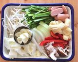 野菜たっぷりプデチゲ☆キャンプやお昼に♪作り方2写真