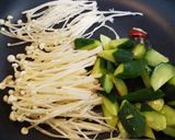 きゅうりとえのきの中華炒め作り方3写真