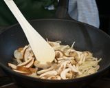 大和肉鶏と秋野菜のスペイン風オムレツ作り方6写真