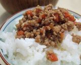 生姜が効いてる☆野菜入り豚そぼろ作り方4写真