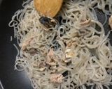 鯖缶と糸こんにゃくの甘辛ガーリック炒め作り方2写真