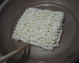 卵とコンビーフで焼き塩ラーメン作り方2写真
