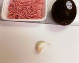 アボカドと豚ひき肉のチーズ焼き♪作り方1写真