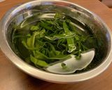 簡単味付け！箸が進む茎わかめの炒め煮☆作り方1写真