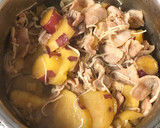 豚バラ肉とさつま芋とえのき茸の煮物作り方5写真