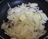 ☆餅のせちゃったオニオングラタンスープ♪作り方1写真