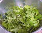 捨てないで！セロリの葉でヨーグルトサラダ作り方1写真