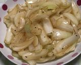 玉ねぎのハーブ炒め。:°ஐ..♡*作り方4写真