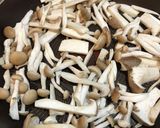 簡単！！秋の味覚♡きのこたっぷり牛肉炒め作り方3写真