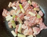 簡単♫鶏もも肉のクレイジーソルト炒め作り方2写真