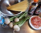 簡単！カブと海老の麺つゆパスタ作り方1写真