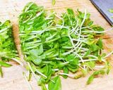 【簡単】豆苗とキムチの栄養◎旨辛素麺♡作り方1写真