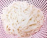 【簡単】豆苗とキムチの栄養◎旨辛素麺♡作り方4写真