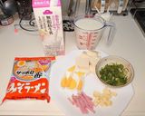 偏愛レシピ／チーズ乗せミルク味噌ラーメン作り方1写真