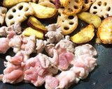 れんこんとさつま芋と豚肉のオイスター炒め作り方2写真