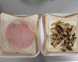 ハムときのこのとろ~りチーズホットサンド作り方4写真
