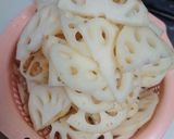 蓮根と竹輪としめじのピリ辛金平☆作りおき作り方1写真