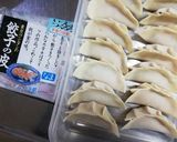 野菜がシャキッとジューシーな焼き餃子作り方3写真