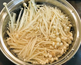 えのきと卵とワカメのスープ・中華風スープ作り方1写真