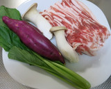 さつまいもとエリンギと豚バラ肉の秋色炒め作り方1写真