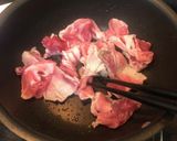 シーアスパラと豚肉こまのゴマ麺つゆ炒め作り方1写真