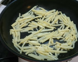 タケノコとハムと油揚げのマヨ味噌炒め作り方3写真