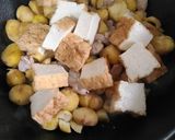 栗のおかず。栗と鶏肉の照り煮作り方5写真